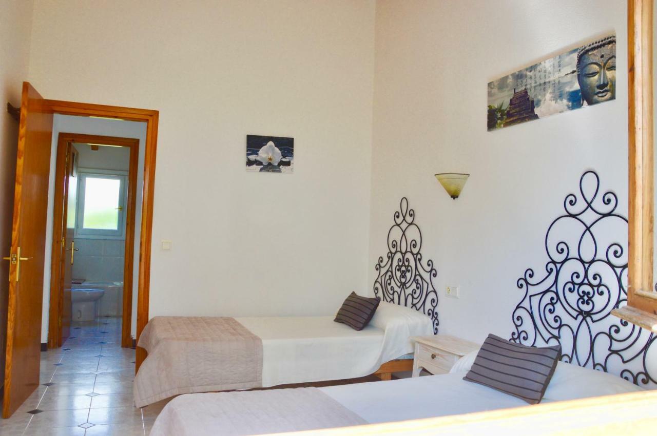 Villa Na Y Veni Cala' en Bosch Bagian luar foto